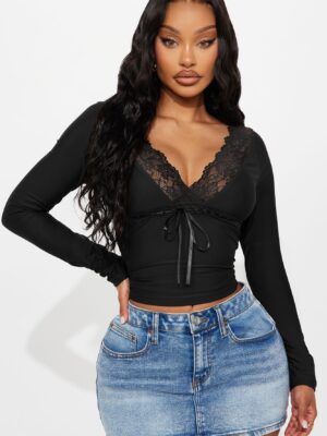 Top in Black 82% nylon