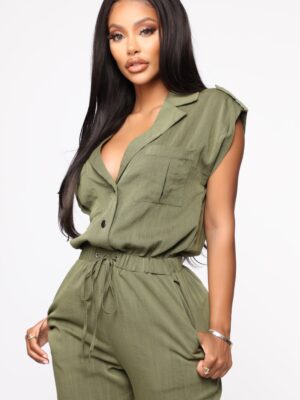 Jumpsuit with a linen