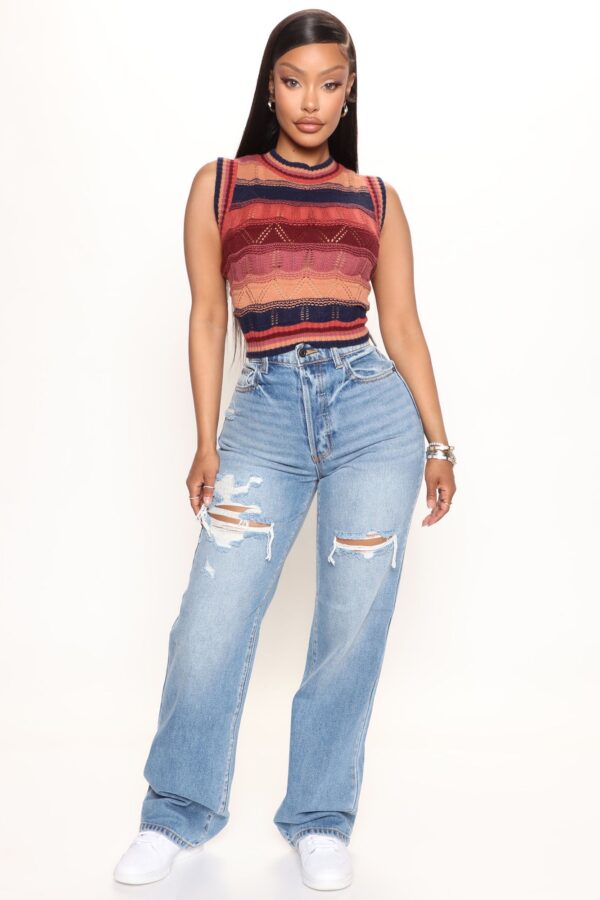 Pullover with cropped