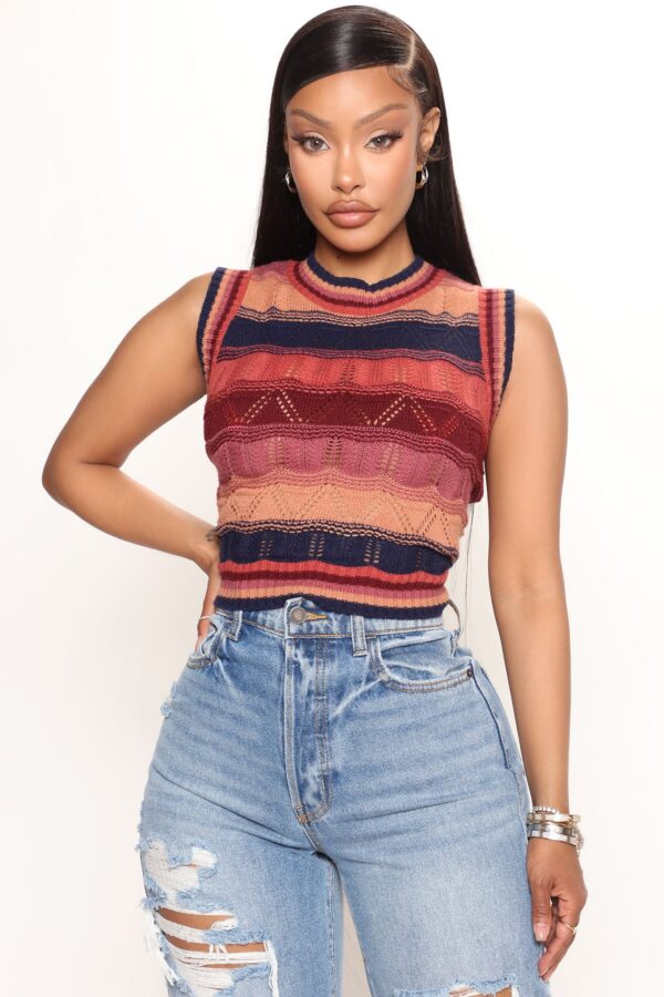 Pullover with cropped