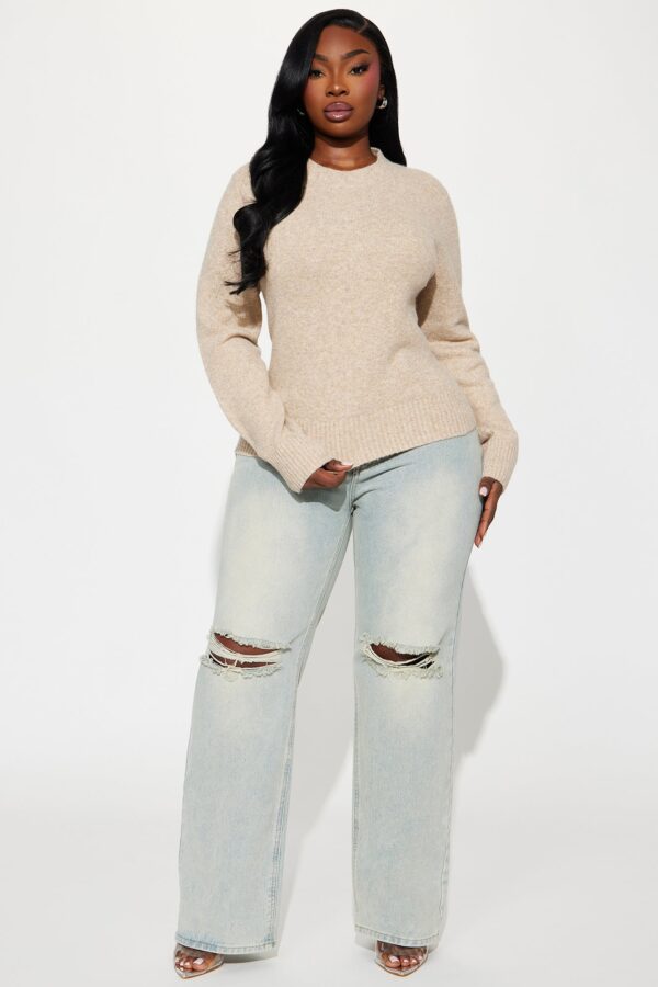 Sweater with a cropped