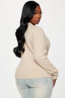 Sweater with a cropped