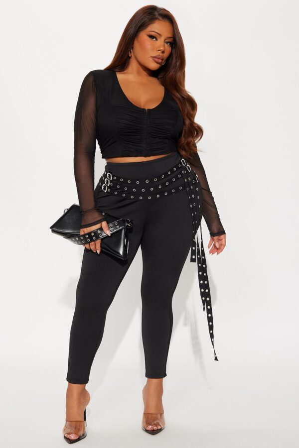 Leggings with a cropped