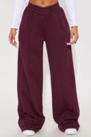Wide-Leg Pants in Burgundy