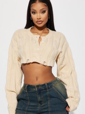 Sweater in Cream 52% acrylic