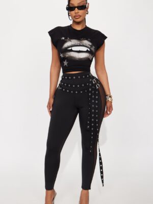 Leggings with a cropped