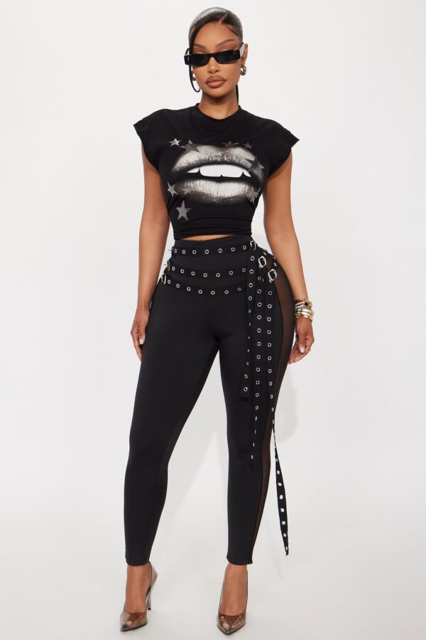Leggings with a cropped