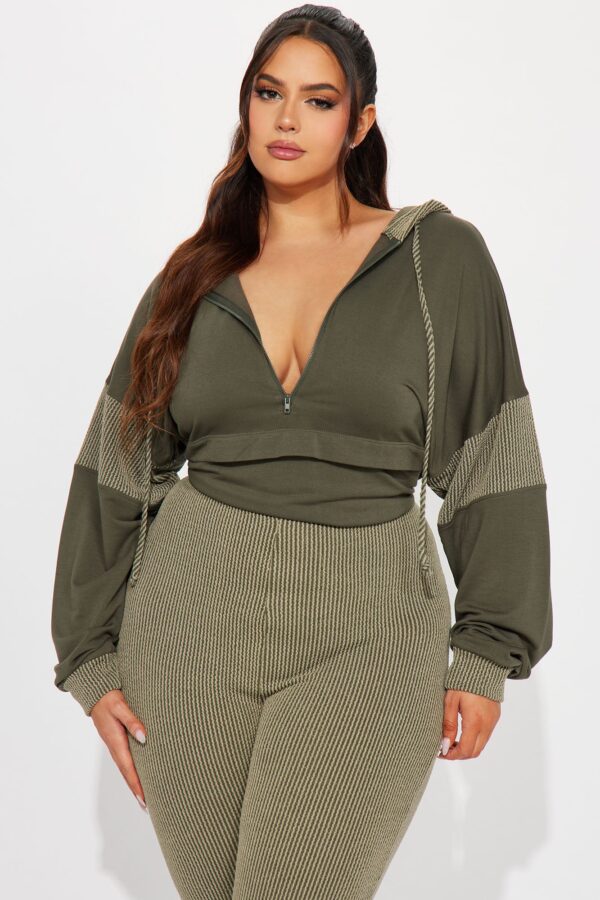 Jumpsuit in Olive 72% polyester