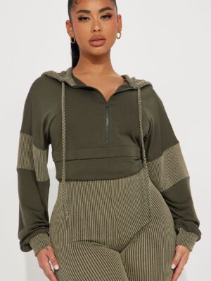 Jumpsuit in Olive 72% polyester
