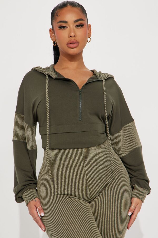 Jumpsuit in Olive 72% polyester