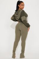 Jumpsuit in Olive 72% polyester