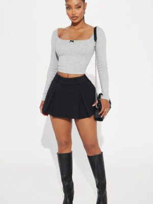 Pleated Shorts in Black