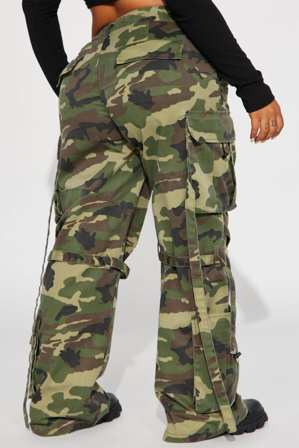 Wide-Leg Pants in Olive
