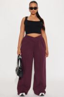 Wide-Leg Pants in Burgundy
