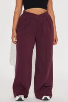 Wide-Leg Pants in Burgundy