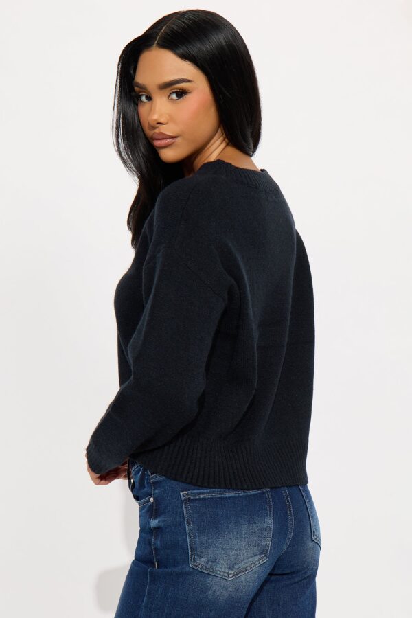 Sweater in Black 42% acrylic
