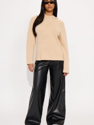 Hooded Sweater in Beige