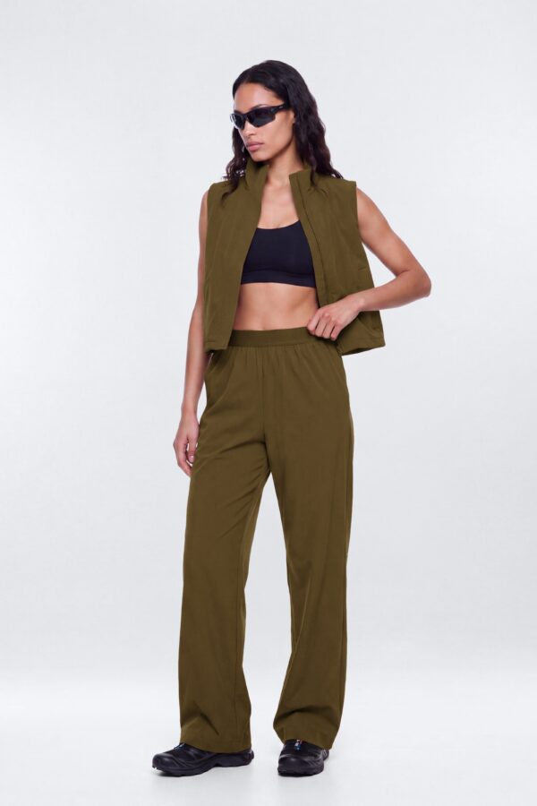 Green Pants with wide leg