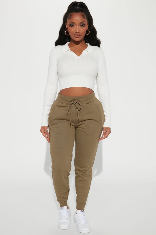 Pants with an oversized
