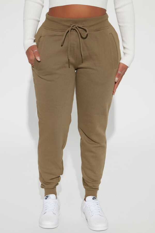 Pants with an oversized