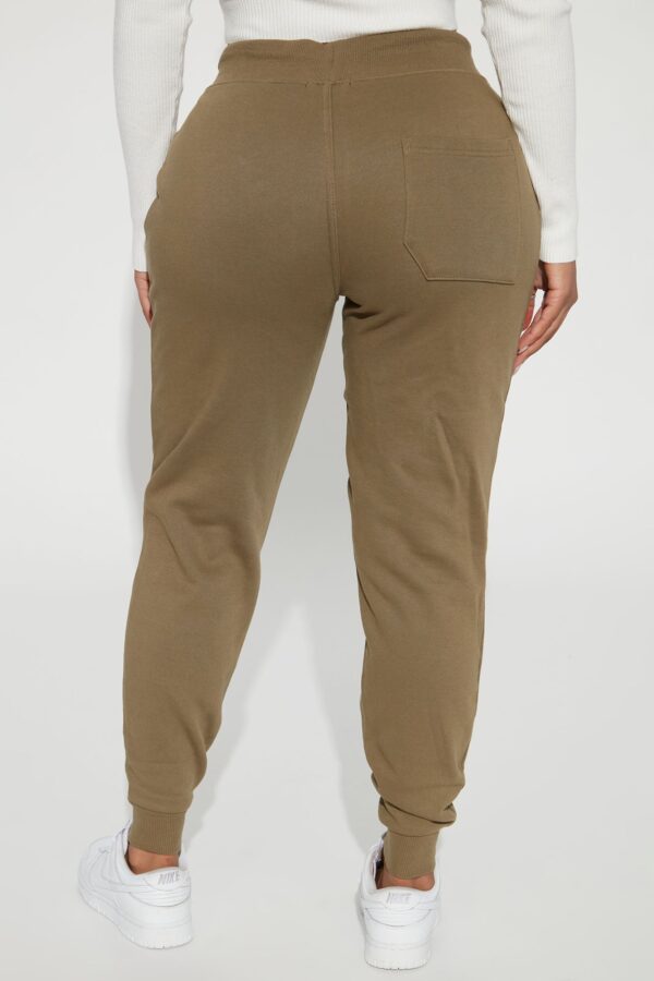 Pants with an oversized