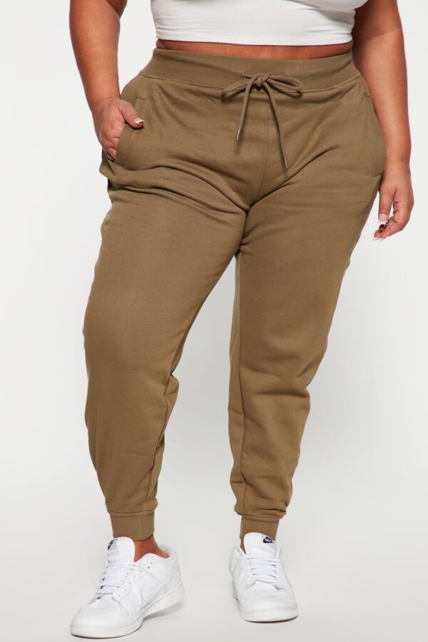 Pants with an oversized
