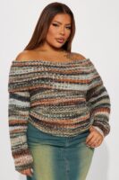 Pullover with a cropped