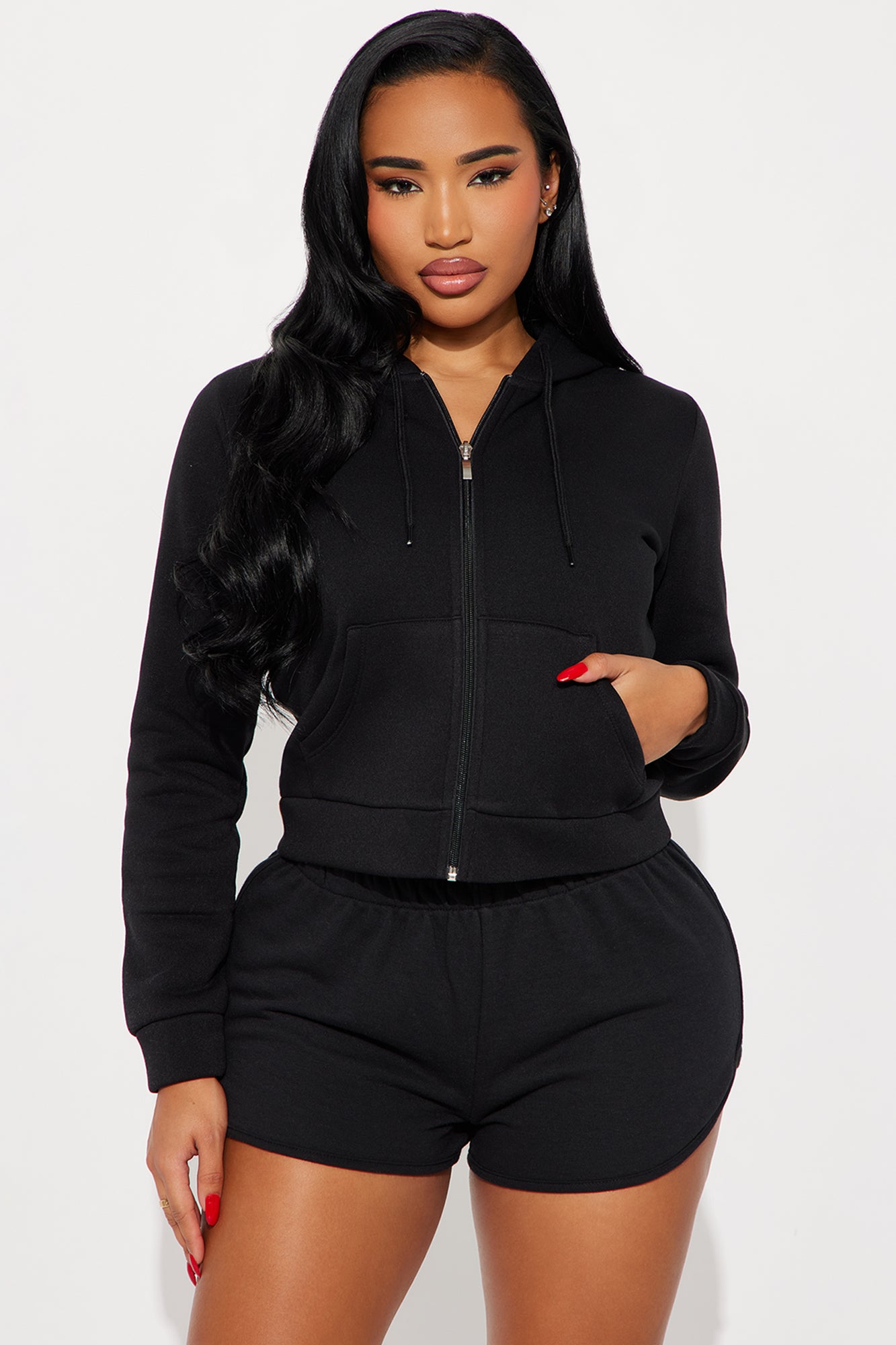 Hoodie in Black 100% polyester
