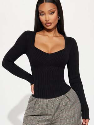 Sweater in Black 42% viscose