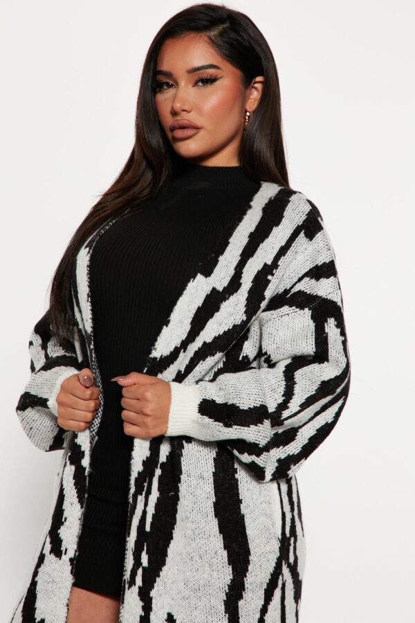 Cardigan in Gray 100% acrylic