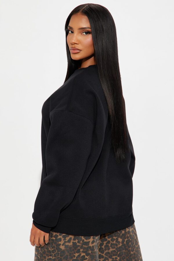 Black Sweatshirt with oversized