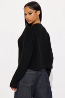 Mock-Neck Pullover in Black