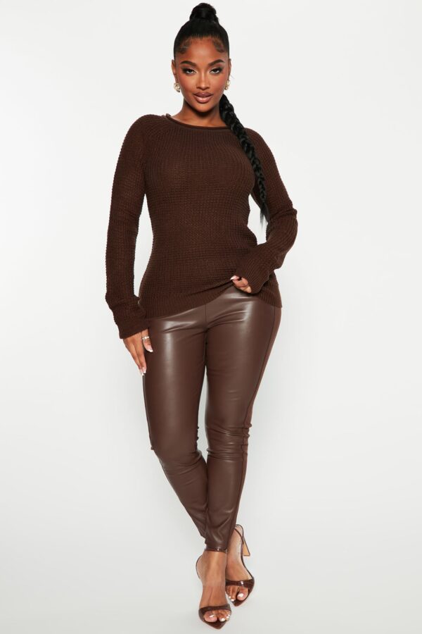 Chocolate Pullover