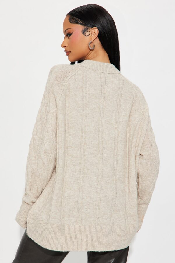 Sweater in Taupe 52% polyester