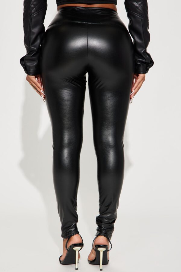 Leggings in Black 100% polyester