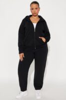 Hoodie in Black 100% polyester