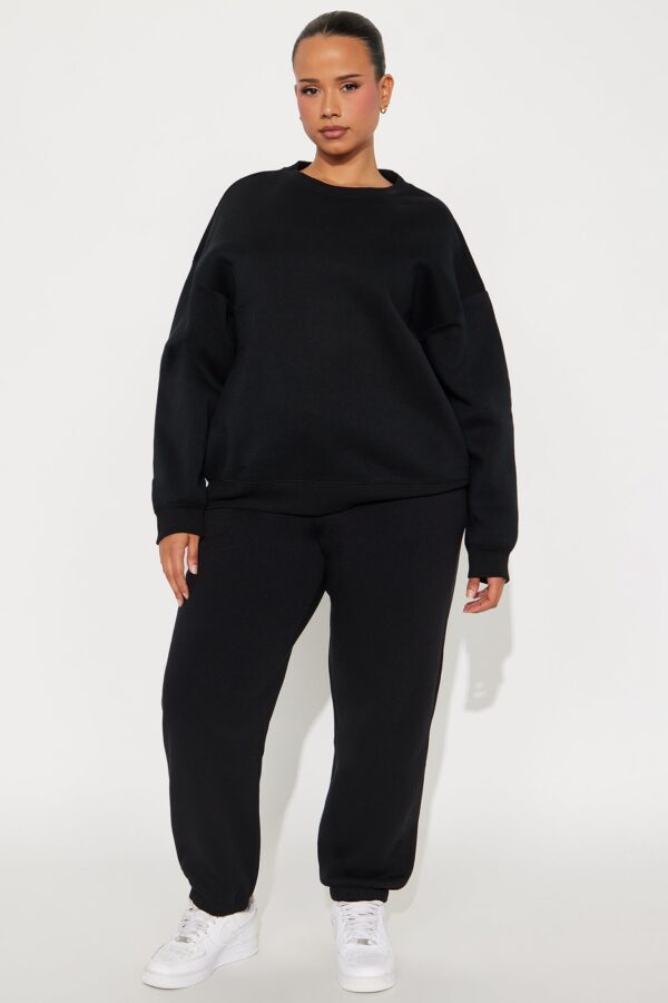 Black Sweatshirt with oversized
