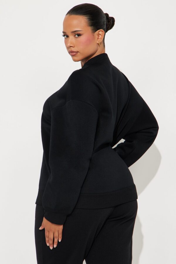 Black Sweatshirt with oversized