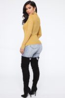 Pullover in Mustard