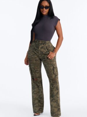 Knocked Down Camo Print Stretch Cargo Jeans - Camouflage