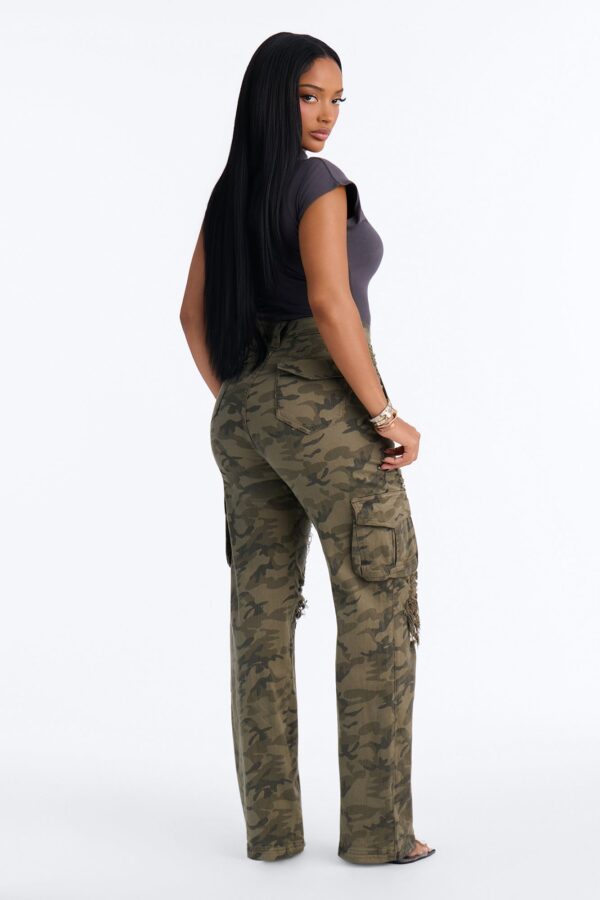 Knocked Down Camo Print Stretch Cargo Jeans - Camouflage