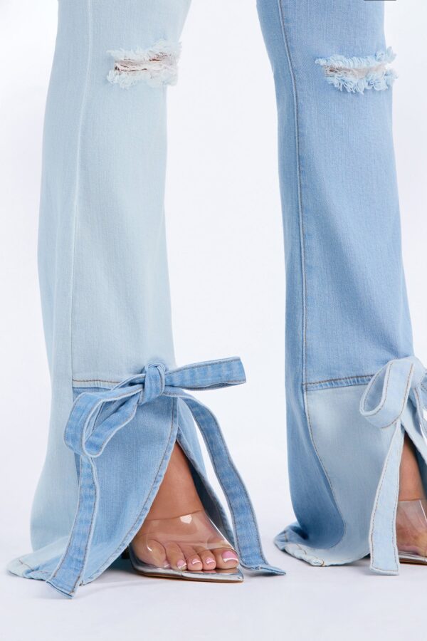 Pants in 98% cotton and 2% spandex
