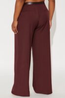 Wide-Leg Trousers in Wine