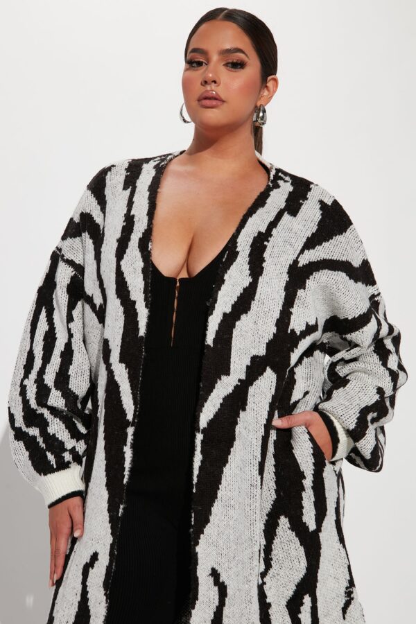 Cardigan in Gray 100% acrylic
