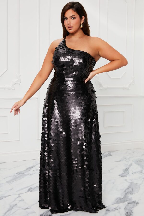 Black Piece with one shoulder