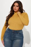 Pullover in Mustard