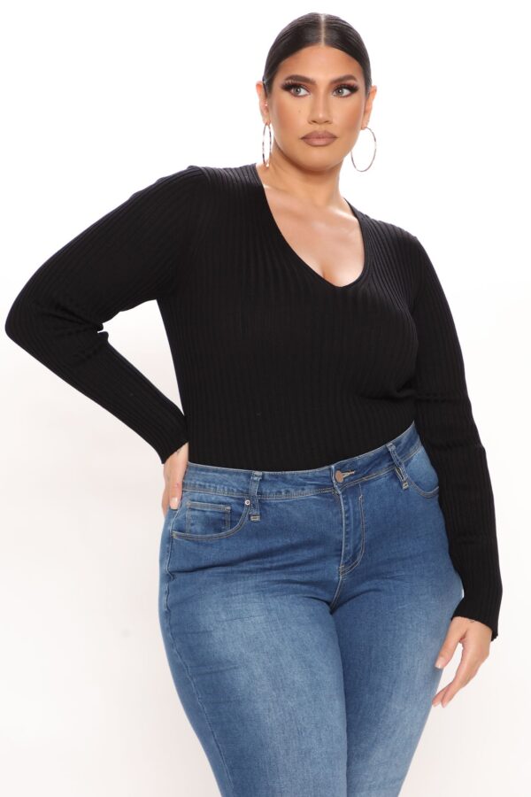 Black Pullover with v-neck