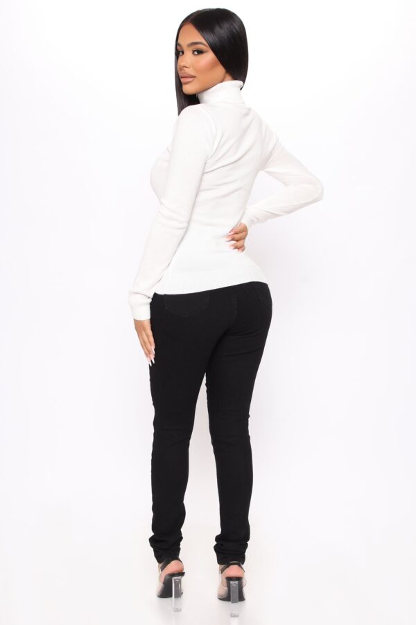 Turtleneck Pullover