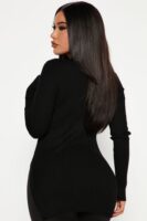 Black Pullover with v-neck