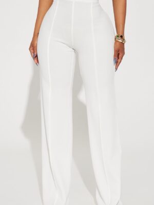 Dress in White 95% polyester
